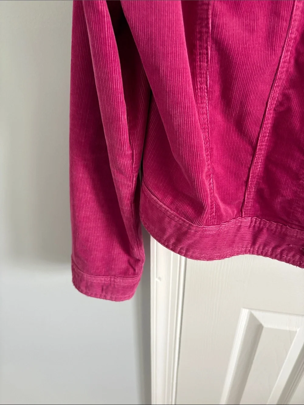 GAP 1969 Berry Pink Lily Flap Corduroy Button Front Trucker Jacket Size XL